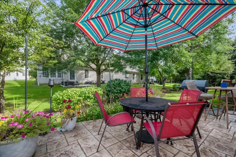 $599,000 | 1124 Amelia Court, Vernon Hills, IL 60061