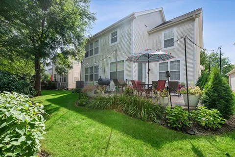 $599,000 | 1124 Amelia Court, Vernon Hills, IL 60061