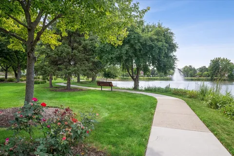 $599,000 | 1124 Amelia Court, Vernon Hills, IL 60061