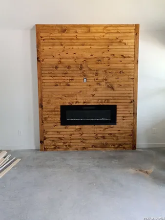 $1,600 | 270 Ridgerock Drive, Canyon Lake, TX 78133