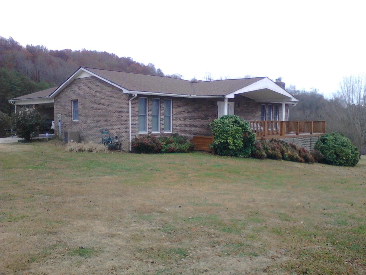 150 Brian Lane Clinton, TN 37716 - Photo 1 of 37 thumbnail_IMG_20161205_133627
