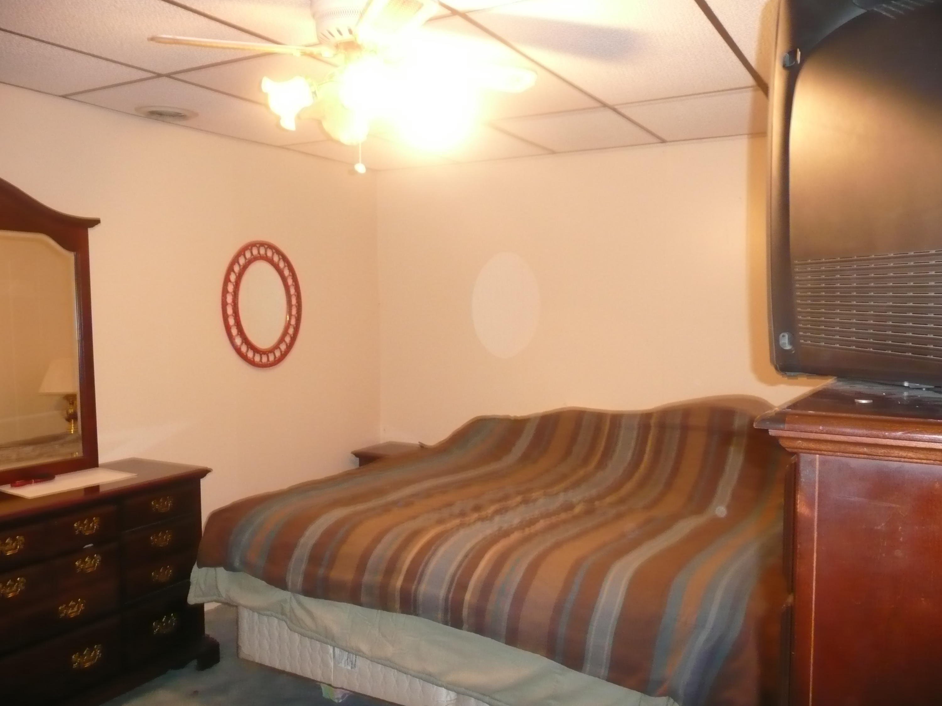 150 Brian Lane Clinton, TN 37716 - Photo 25 of 37 2008-06-28 22.36.18