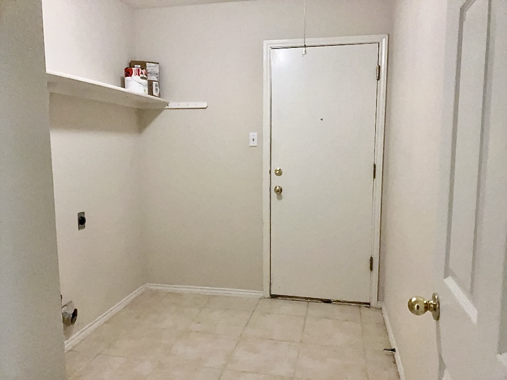 1313 Terra Street Round Rock, TX 78665 - Photo 22 of 25 a view of an empty room