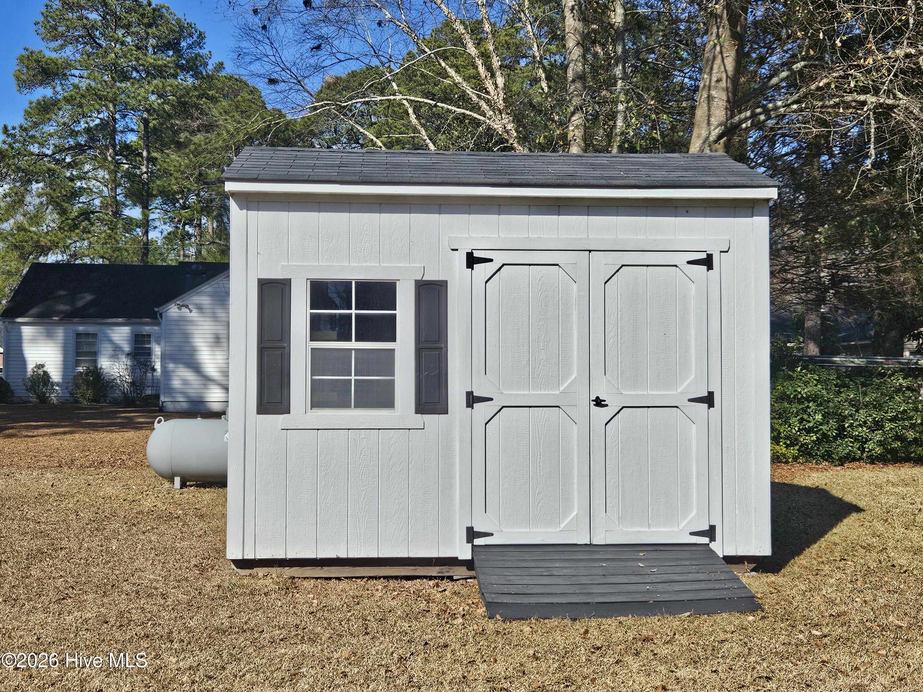 417 East Powell Street Clinton, NC 28328 - Photo 3 of 17 417 E Powell Street 4