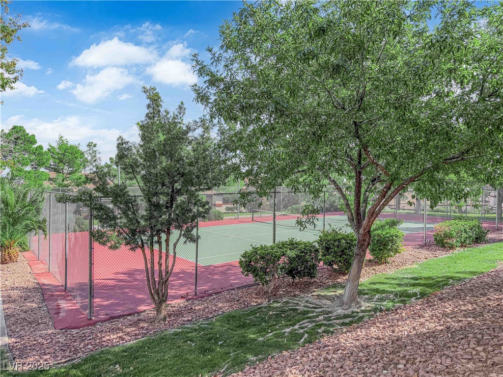 231 West Horizon Ridge Parkway, Unit 1313 Henderson, NV 89012 - Photo 18 of 20 View of tennis court