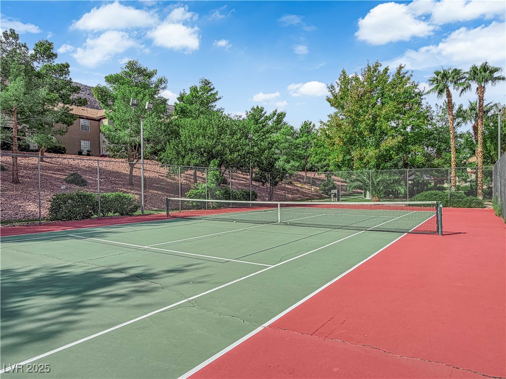 231 West Horizon Ridge Parkway, Unit 1313 Henderson, NV 89012 - Photo 19 of 20 View of tennis court with community basketball court