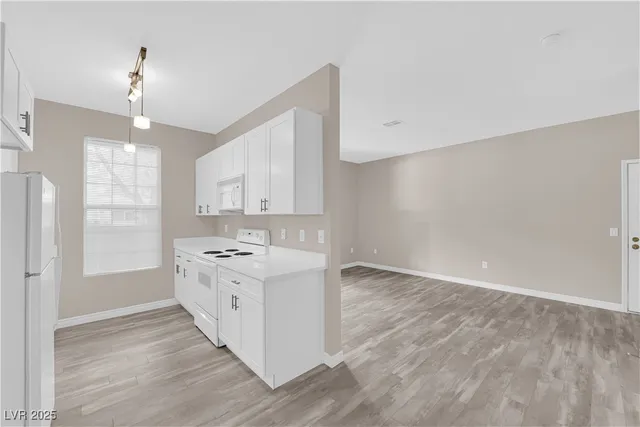 $199,975 | 231 West Horizon Ridge Parkway, Unit 1313, Henderson, NV 89012