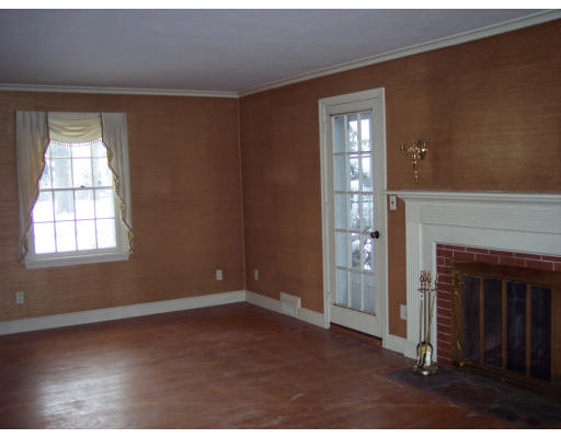 36 Brittany Road Longmeadow, MA 01106 - Photo 3 of 9 Gallery Image 3