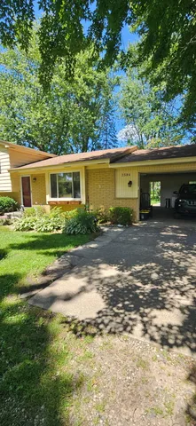 $338,900 | 3584 West Maple Road, Wixom, MI 48393