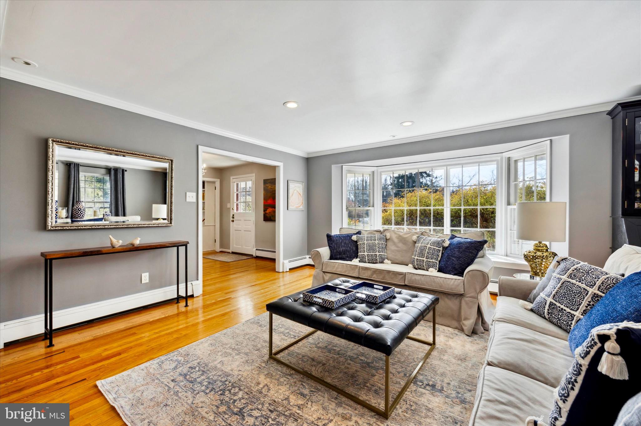 805 Malin Road Newtown Square, PA 19073 - Photo 22 of 48 Light filled Living room