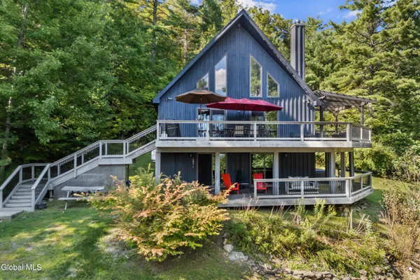 $595,000 | 283 Ave Of The Stars, Blenheim, NY 12131