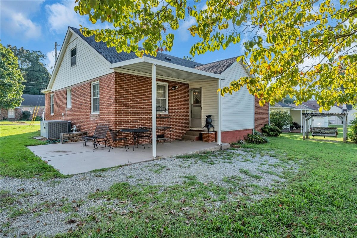 102 2nd Avenue North Decherd, TN 37324 - Photo 27 of 28