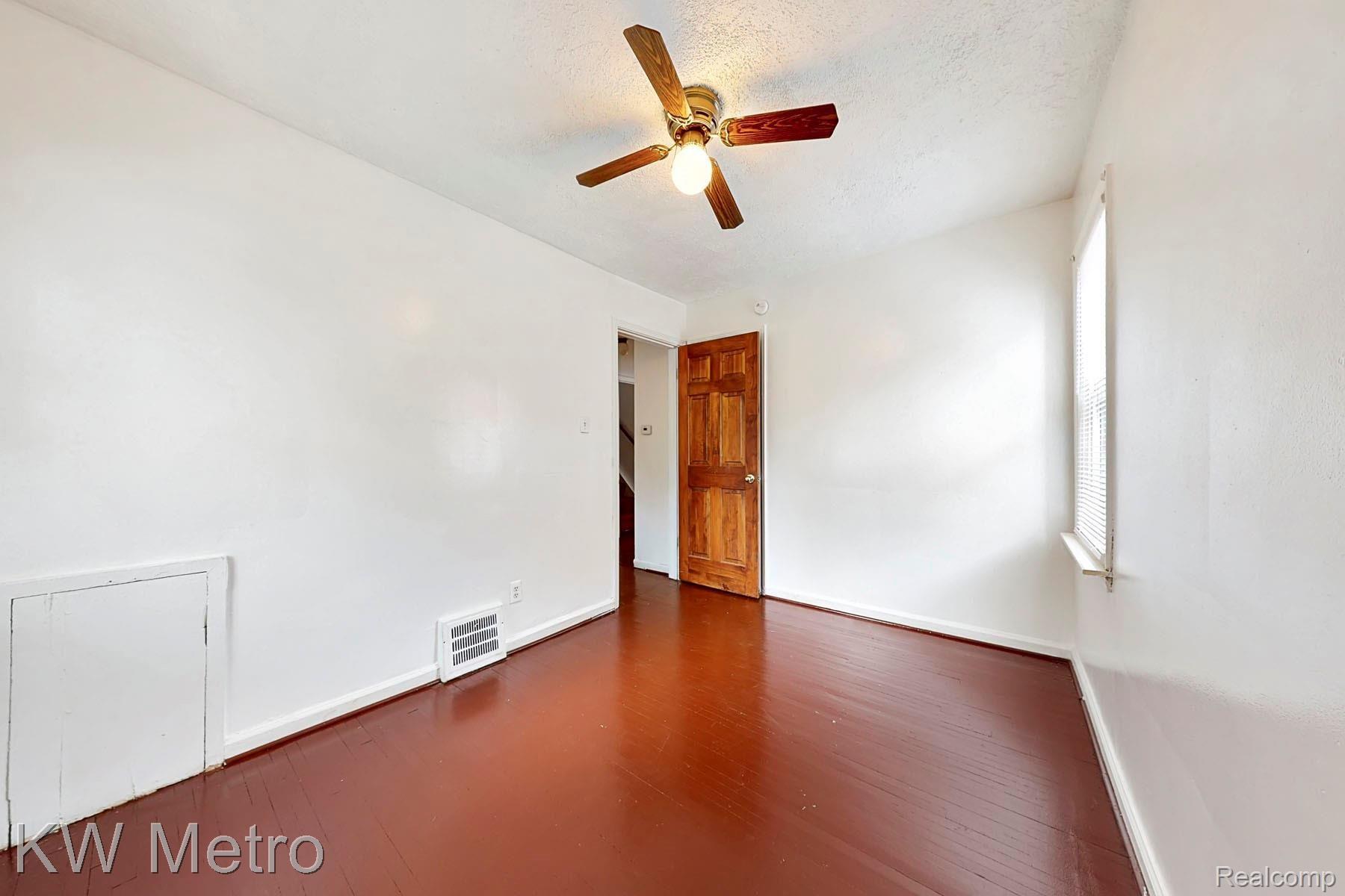 18410 Rutherford Street Detroit, MI 48235 - Photo 12 of 27 Bedroom