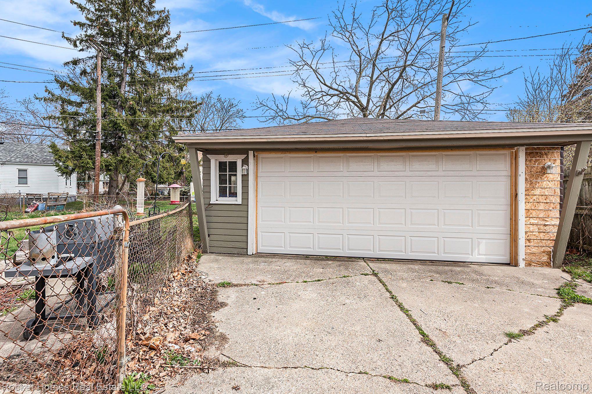 1379 Hampton Road Mount Clemens, MI 48043 - Photo 27 of 30 Gallery Image 27