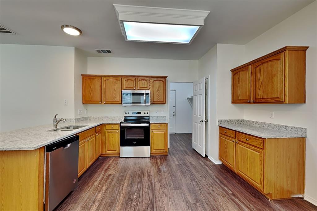 10005 Chadbourne Road Fort Worth, TX 76244 - Photo 5 of 40