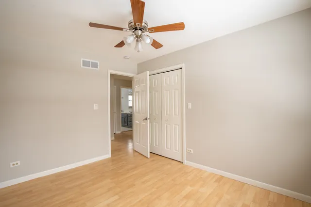 $550,000 | 1629 Syracuse Lane, Schaumburg, IL 60193