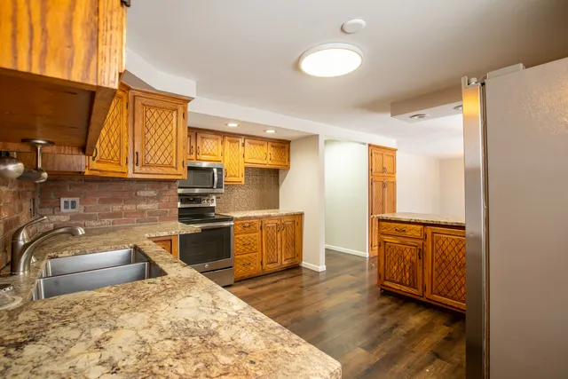 $550,000 | 1629 Syracuse Lane, Schaumburg, IL 60193