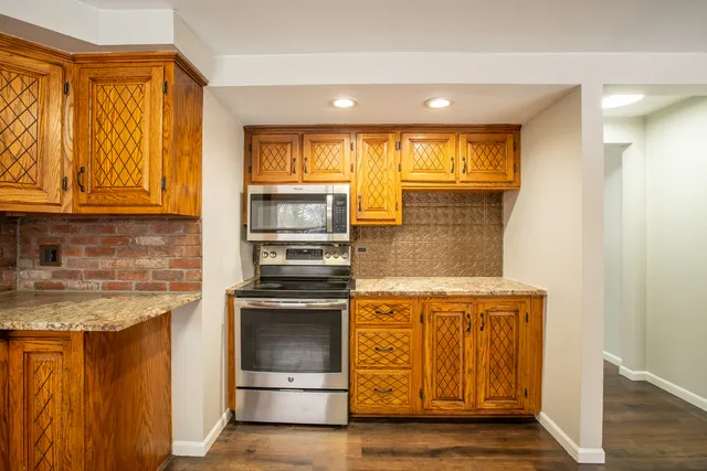 $550,000 | 1629 Syracuse Lane, Schaumburg, IL 60193