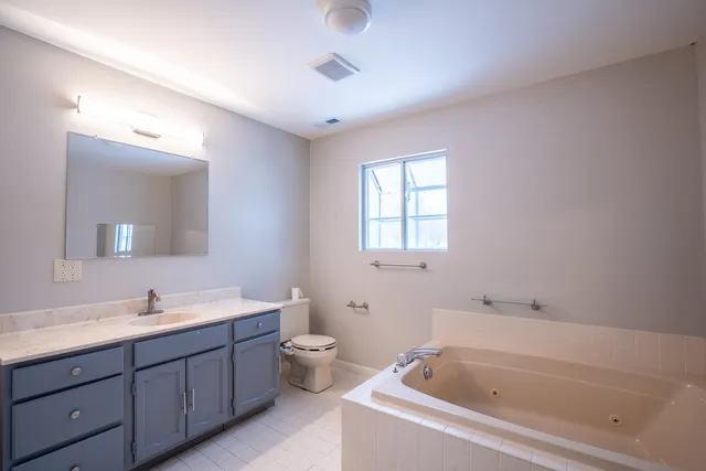 $550,000 | 1629 Syracuse Lane, Schaumburg, IL 60193