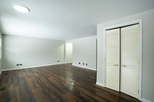 $550,000 | 1629 Syracuse Lane, Schaumburg, IL 60193