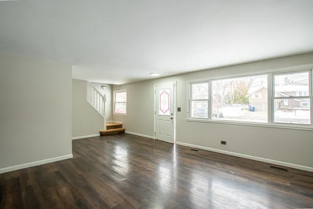 $550,000 | 1629 Syracuse Lane, Schaumburg, IL 60193