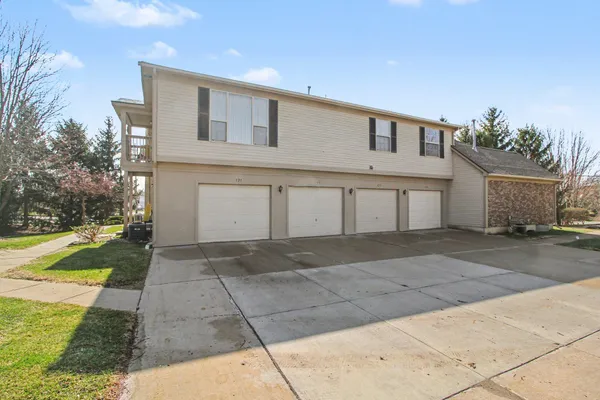 $1,950 | 125 Commons Circle, Saline, MI 48176