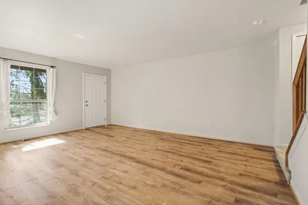 $1,950 | 125 Commons Circle, Saline, MI 48176