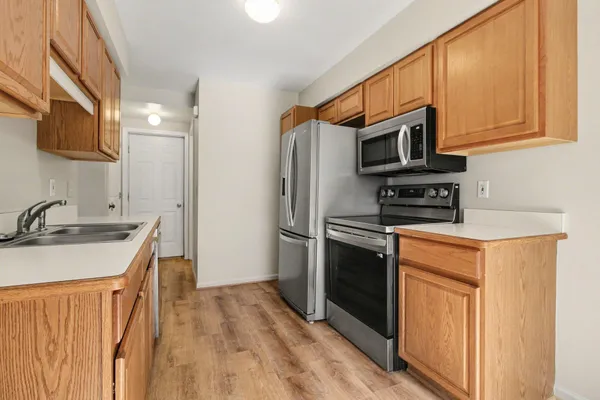 $1,950 | 125 Commons Circle, Saline, MI 48176