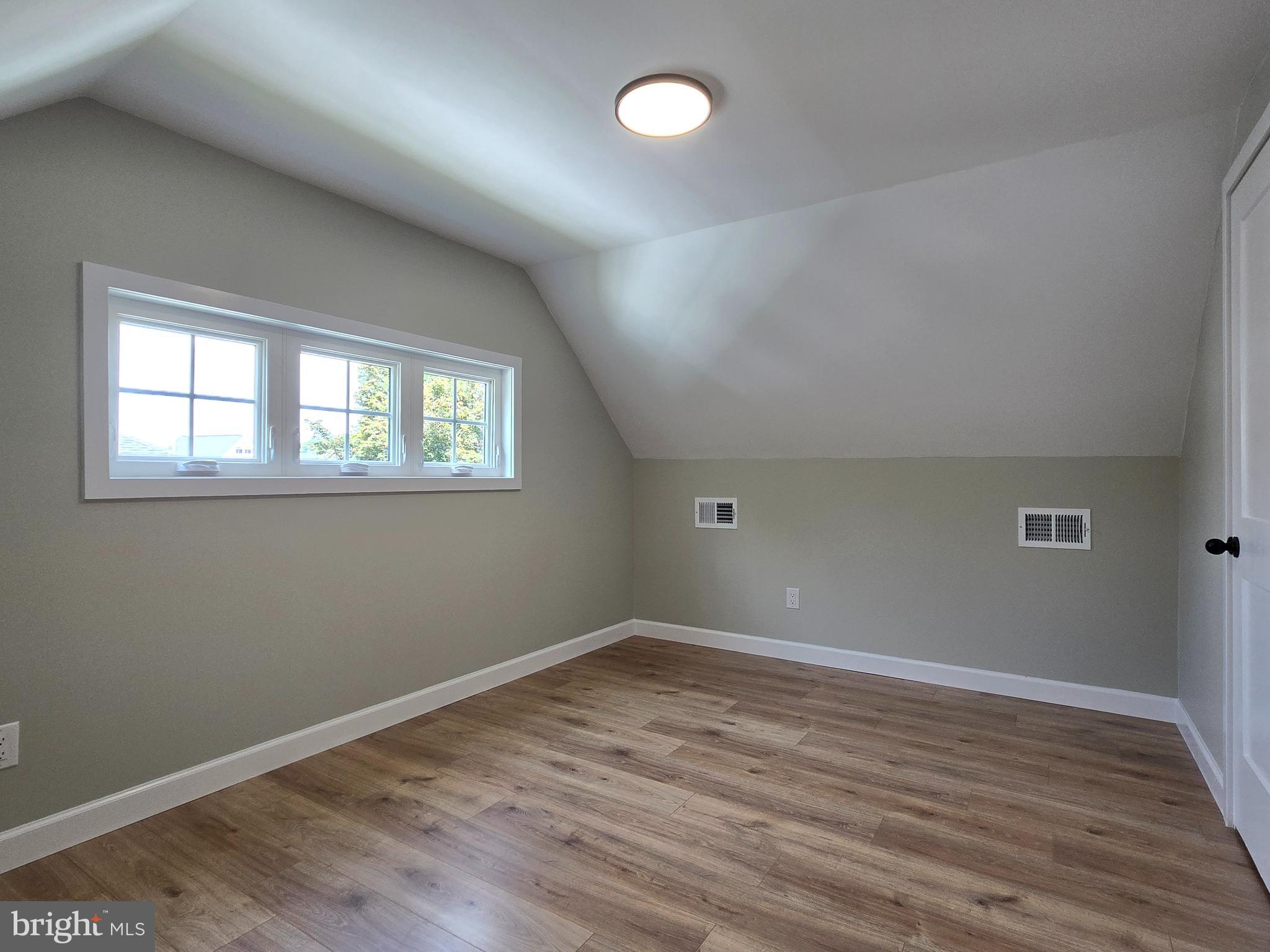 42 Crown Road Levittown, PA 19057 - Photo 28 of 37 Gallery Image 28