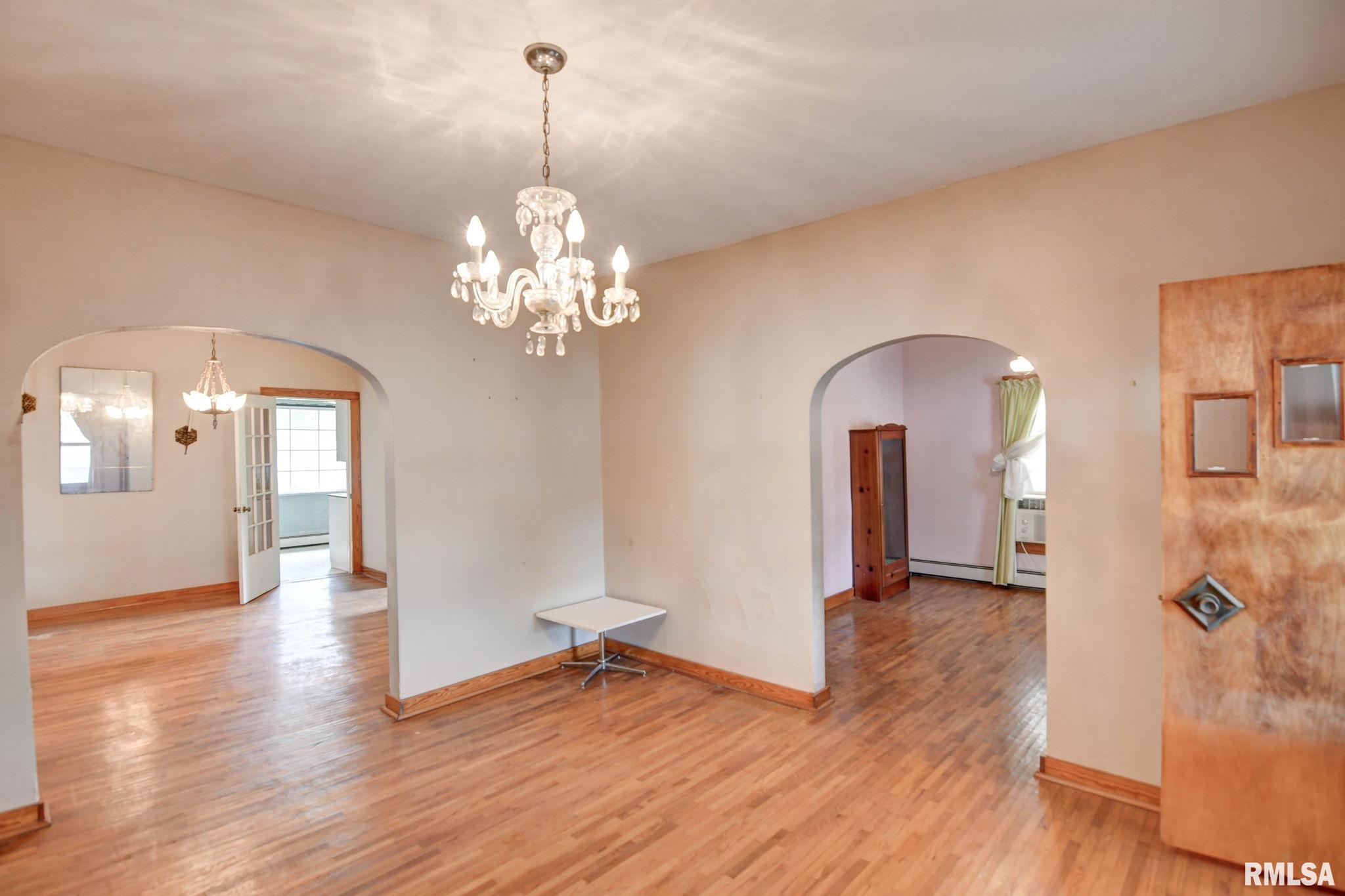 202 Livergood Street Stonington, IL 62567 - Photo 12 of 45