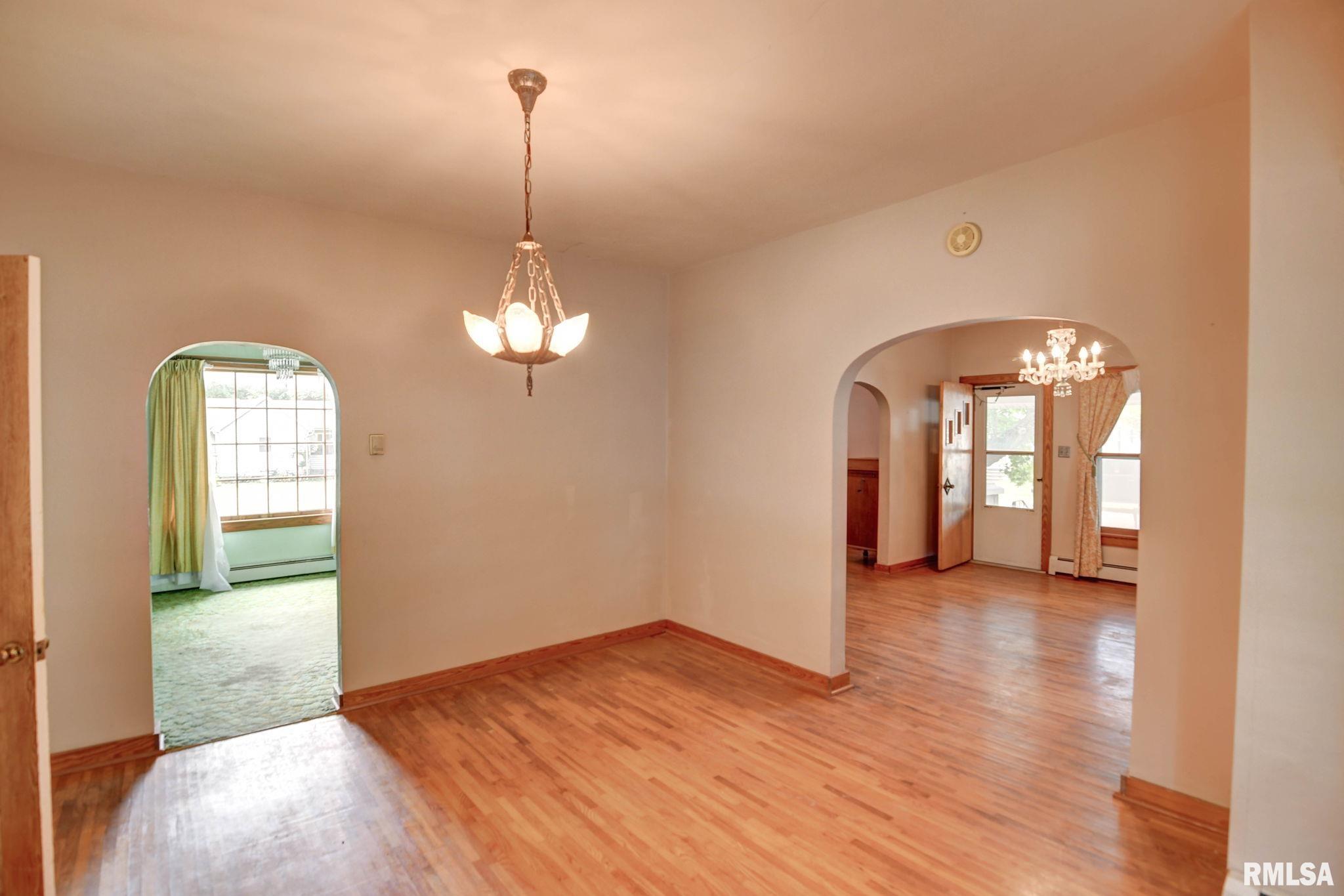 202 Livergood Street Stonington, IL 62567 - Photo 18 of 45