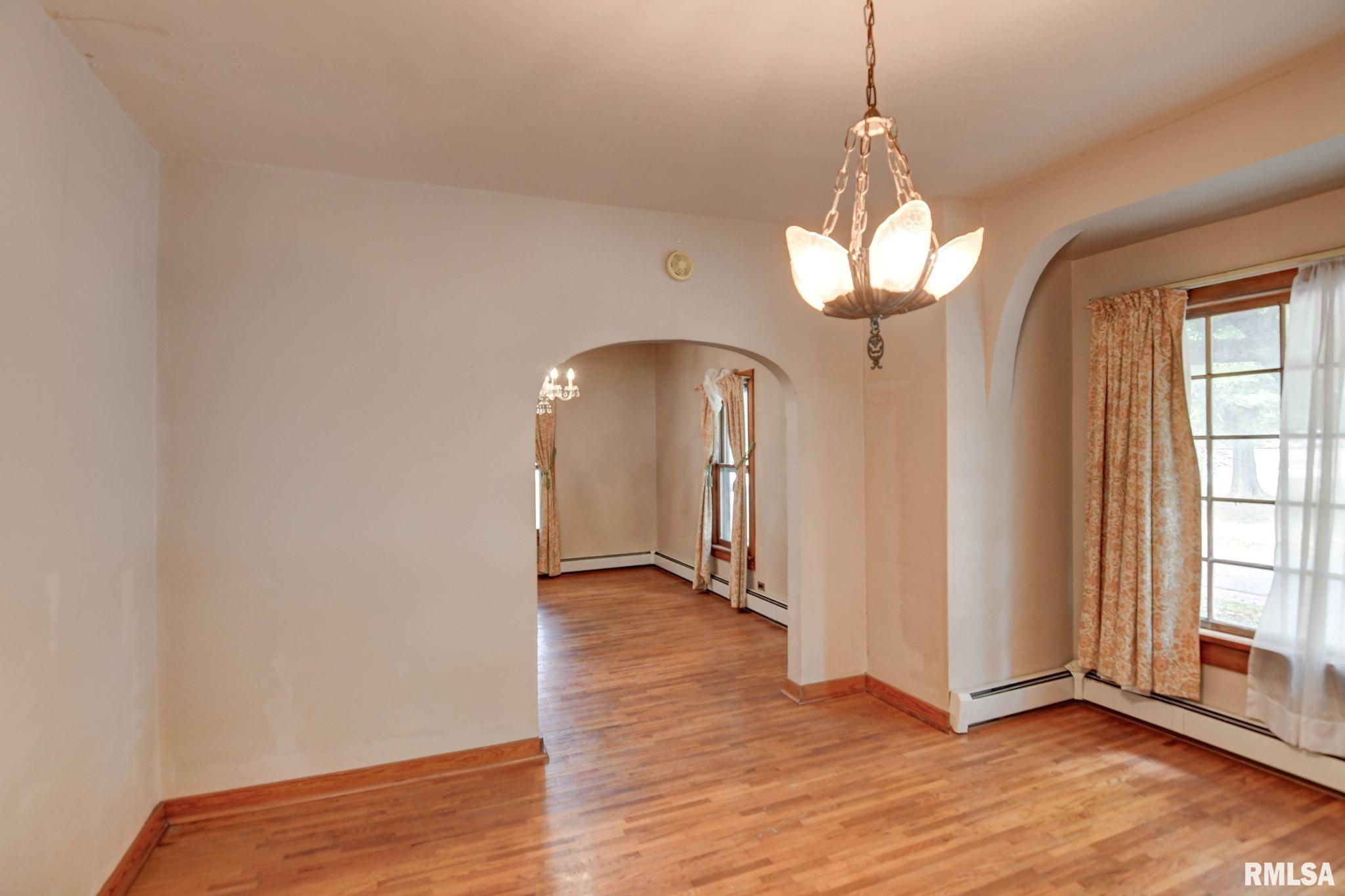 202 Livergood Street Stonington, IL 62567 - Photo 19 of 45