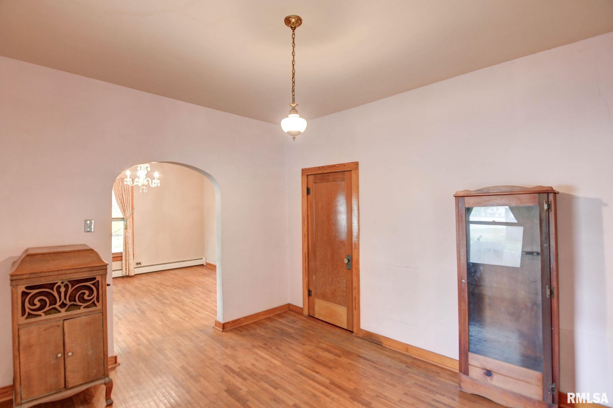 202 Livergood Street Stonington, IL 62567 - Photo 21 of 45