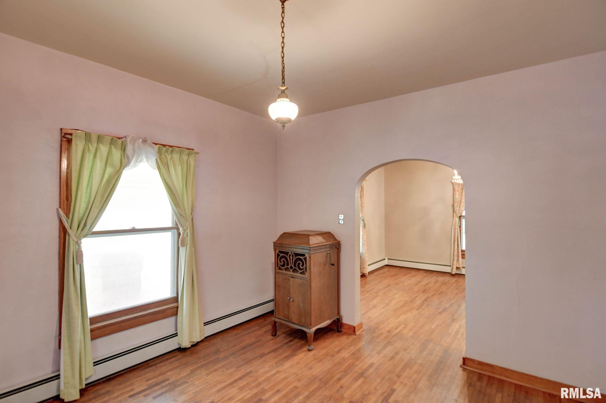 202 Livergood Street Stonington, IL 62567 - Photo 22 of 45