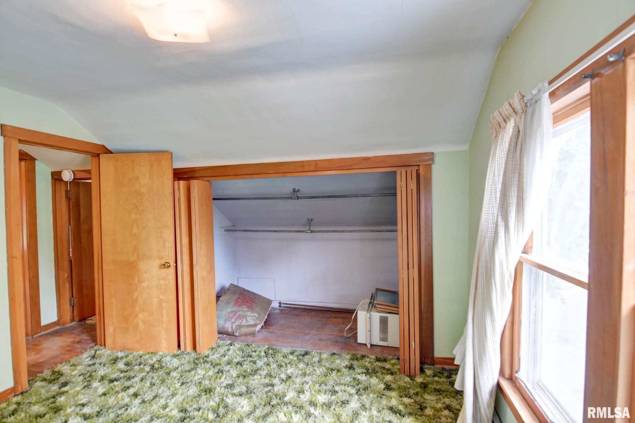 202 Livergood Street Stonington, IL 62567 - Photo 40 of 45