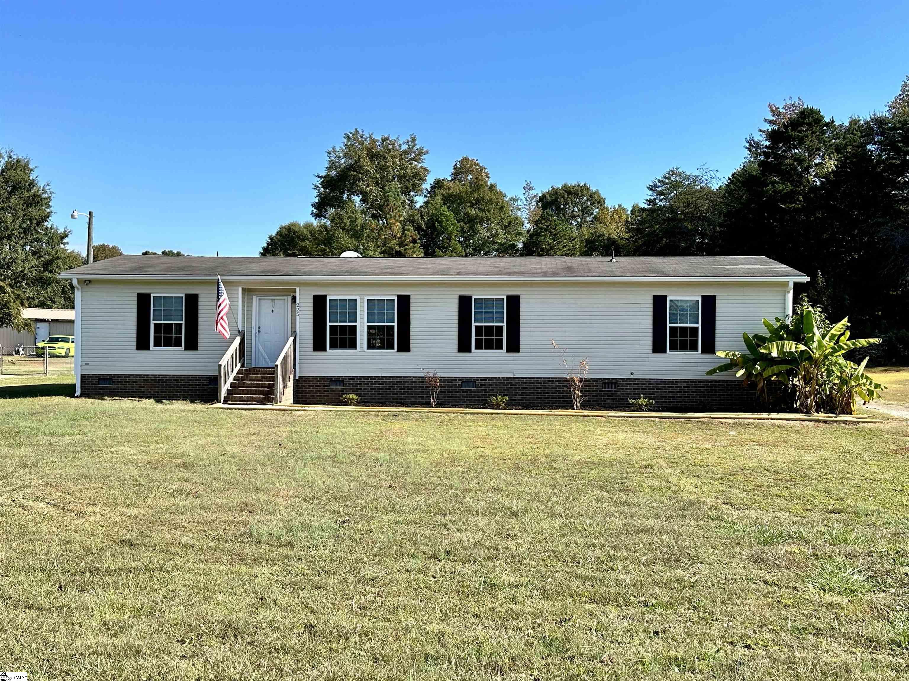 225 State Rd S-42-3140 Woodruff, SC 29388 - Photo 1 of 28