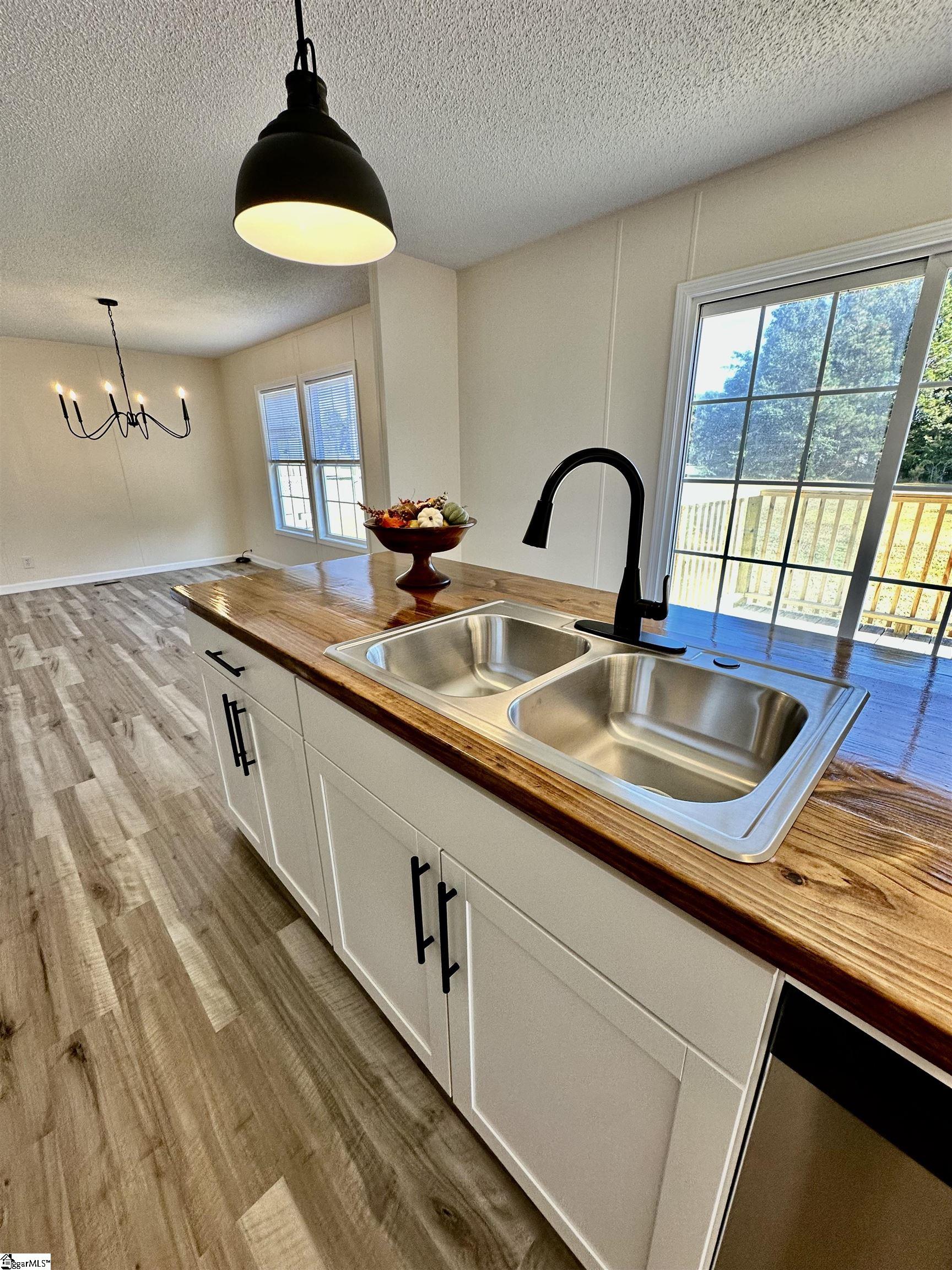 225 State Rd S-42-3140 Woodruff, SC 29388 - Photo 11 of 28