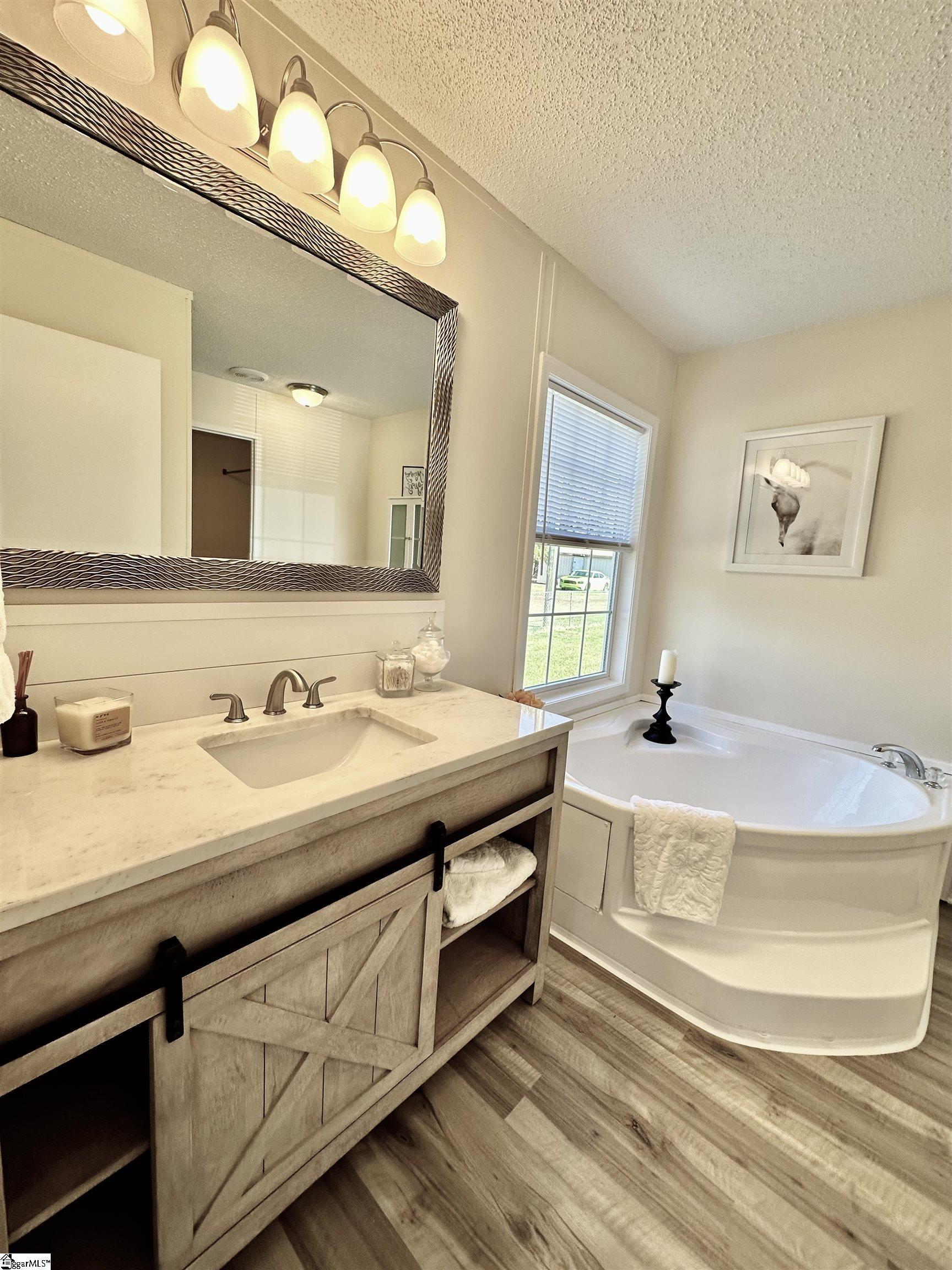 225 State Rd S-42-3140 Woodruff, SC 29388 - Photo 15 of 28