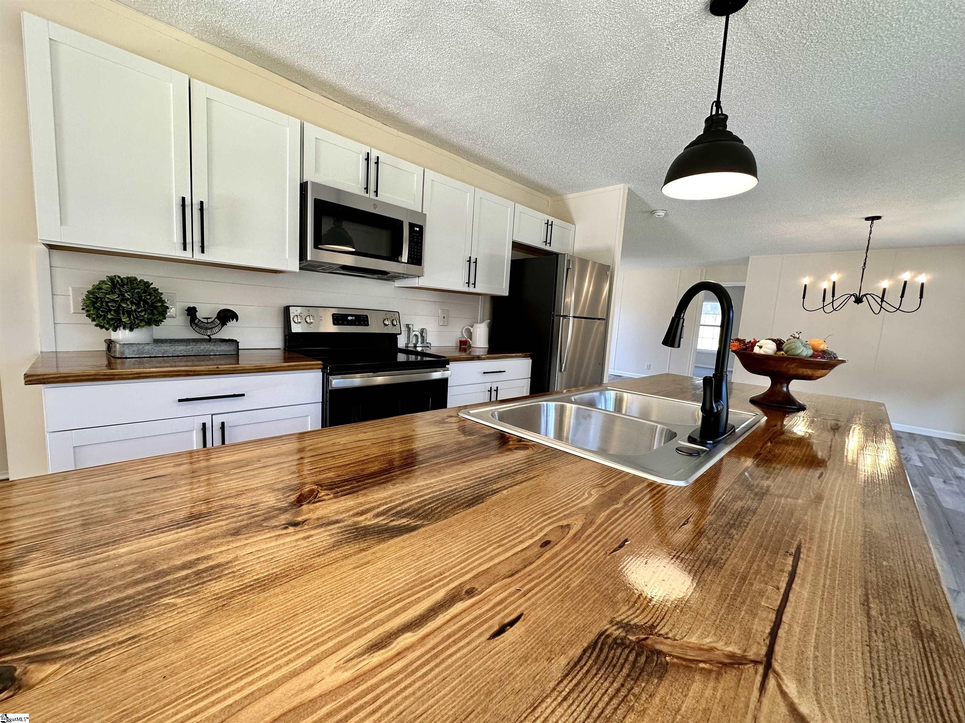225 State Rd S-42-3140 Woodruff, SC 29388 - Photo 8 of 28