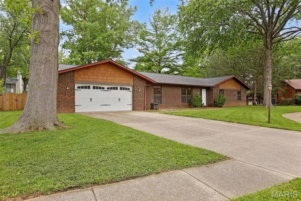 $279,900 | 104 Nicole Court, O'Fallon, IL 62269