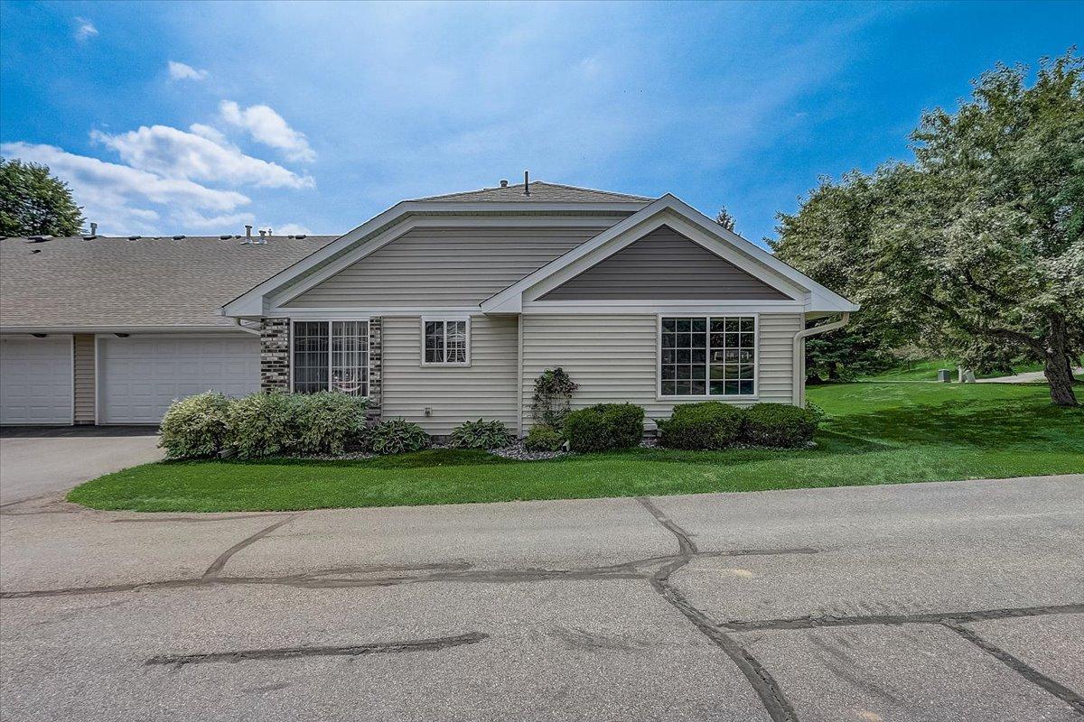 8544 Corcoran Path Inver Grove Heights, MN 55076 - Photo 1 of 29 Gallery Image 1