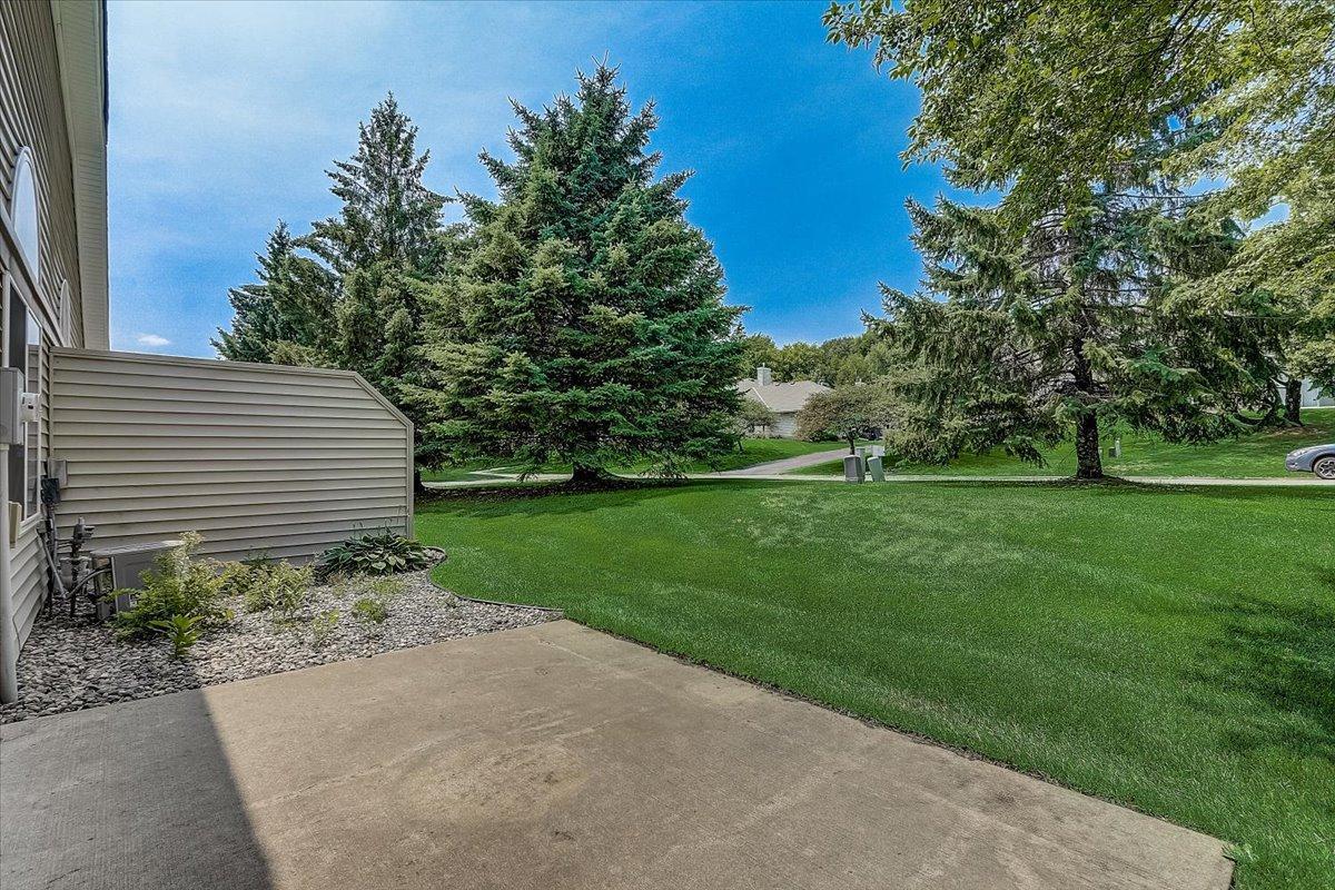 8544 Corcoran Path Inver Grove Heights, MN 55076 - Photo 24 of 29 Gallery Image 24