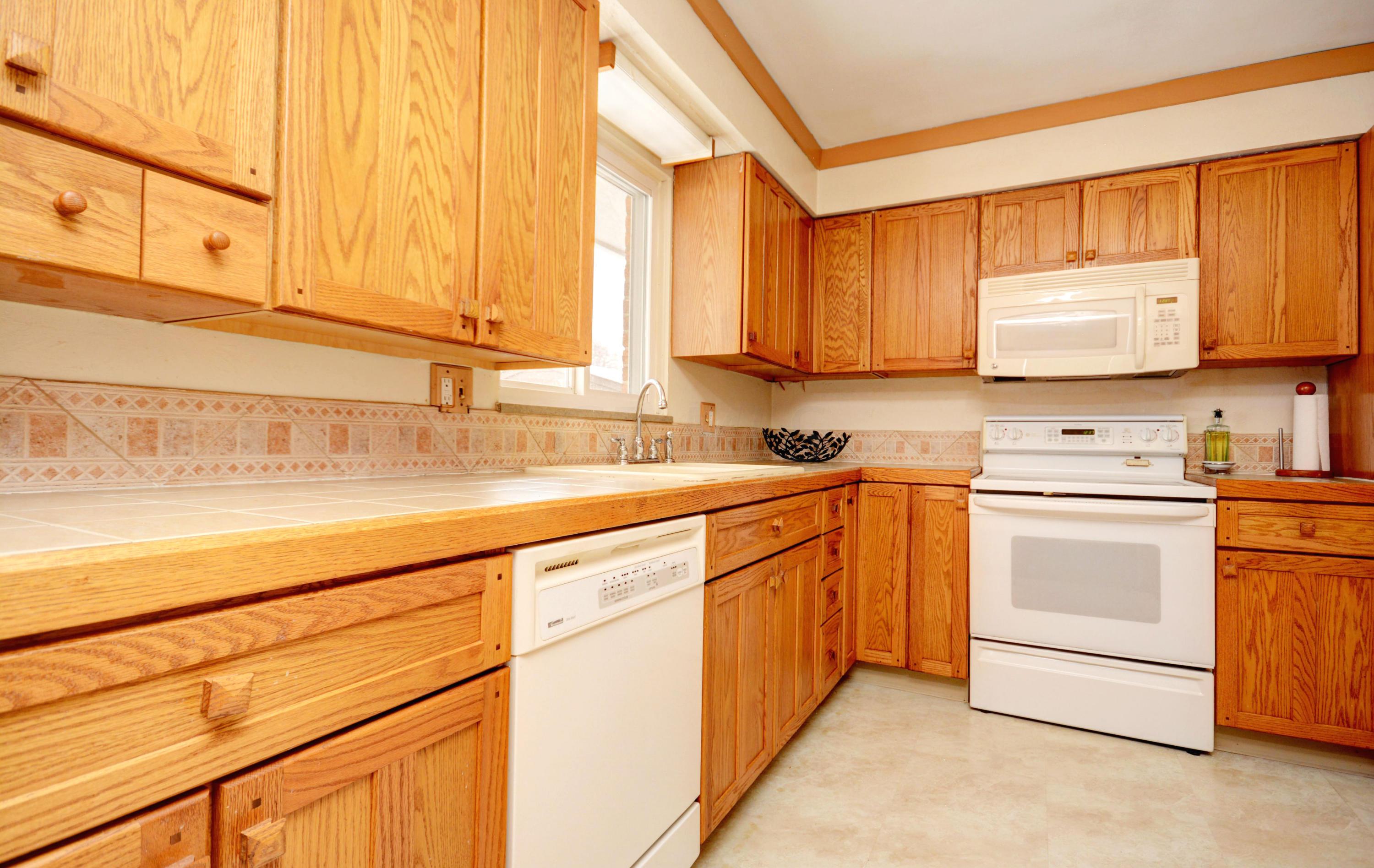 4487 Kenfield Road Columbus, OH 43224 - Photo 11 of 29 Gallery Image 11