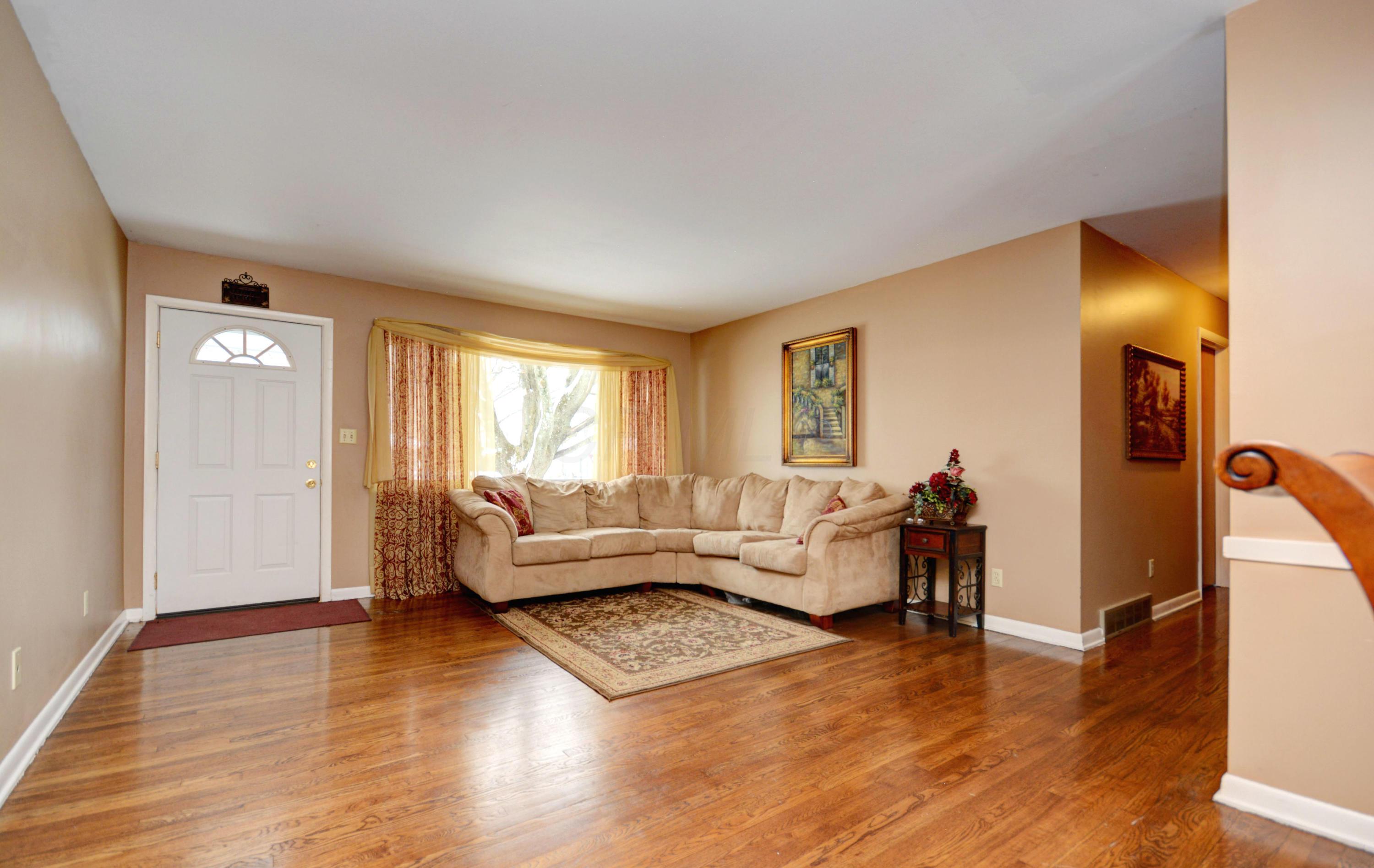 4487 Kenfield Road Columbus, OH 43224 - Photo 3 of 29 Gallery Image 3