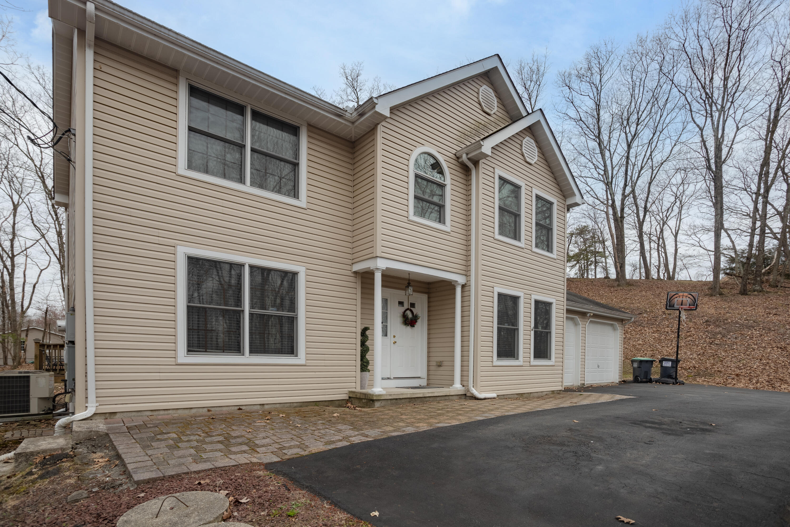 128 Cardinal Road Cresco, PA 18326 - Photo 3 of 35 128 Cardinal Rd-2