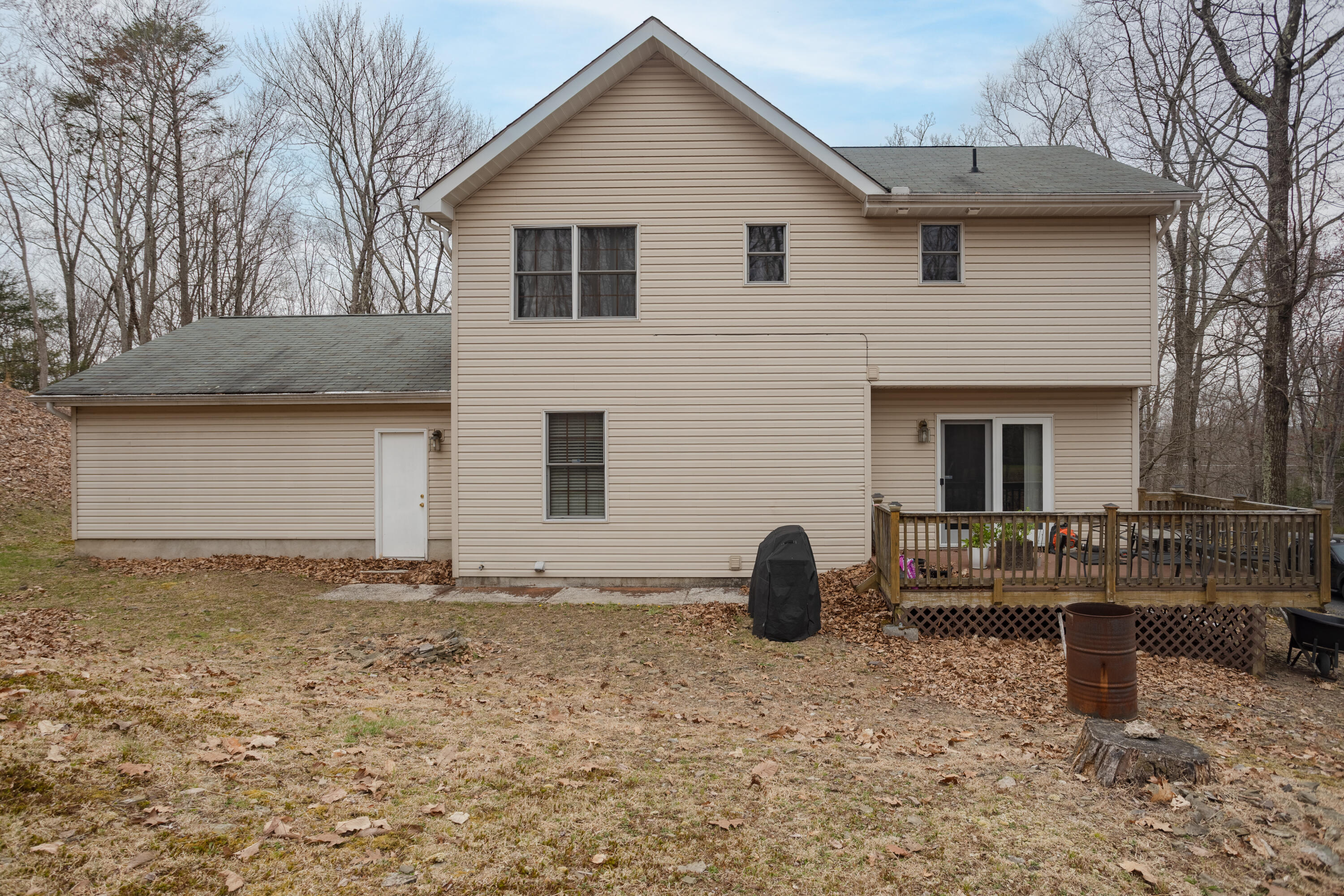 128 Cardinal Road Cresco, PA 18326 - Photo 8 of 35 128 Cardinal Rd-6