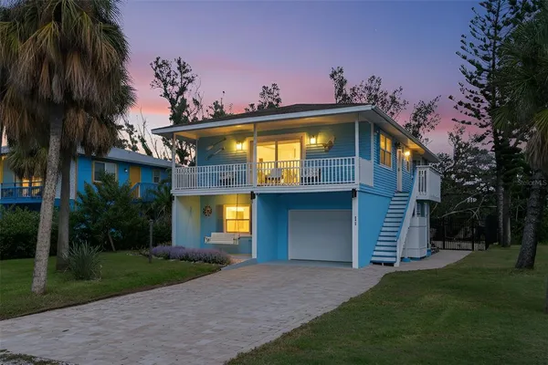 $1,094,000 | 2915 Avenue C, Holmes Beach, FL 34217