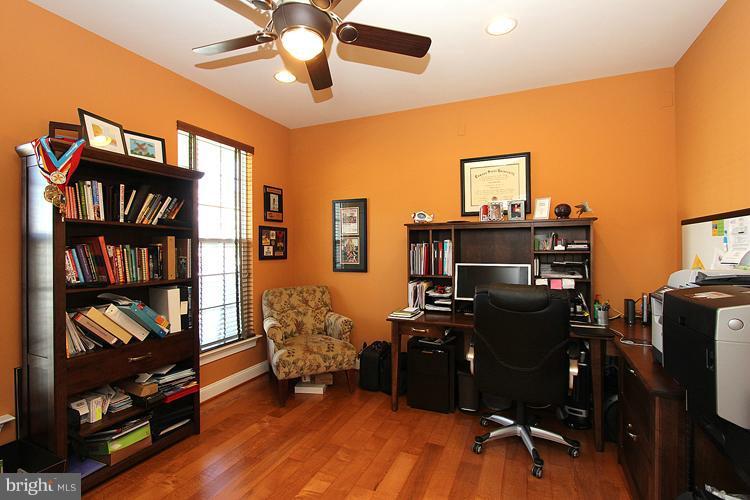 12113 Cypress Spring Road Clarksburg, MD 20871 - Photo 4 of 30 Interior (General)