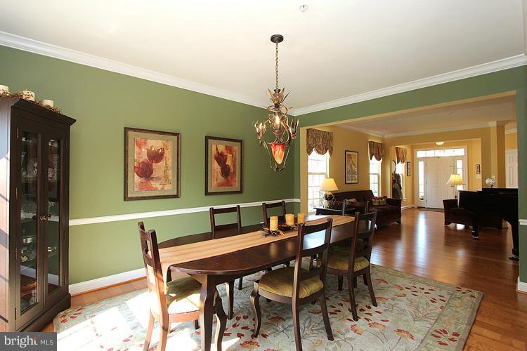 12113 Cypress Spring Road Clarksburg, MD 20871 - Photo 8 of 30 Dining Room