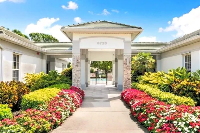 $525,000 | 7110 Wild Forest Court, Unit 202, Naples, FL 34109